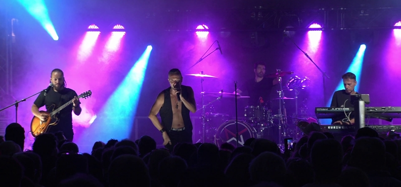 The Mode Machine, Depeche Mode, Abriss, Forum Altoetting, Bild Band mode-machine-tribute-depeche-mode-forum-altoetting-bild-band-8-795x370