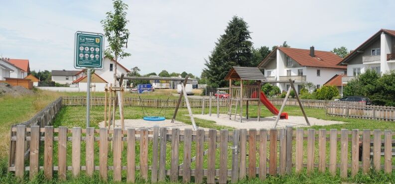 csm_spielplatz-altoetting-eschbachstrasse-foto-stadt-795x370_7c9dffdf4a