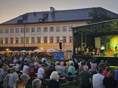 Forum25_Abendprogramm_Kapellplatz-2