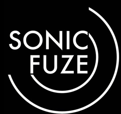 Das Logo der Band Sonic Fuze in weiß auf schwarzem Hintergrund.
