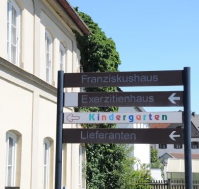 csm_kindergarten-franziskushaus-altoetting-foto-stadt-2-385x370_4291e3d405