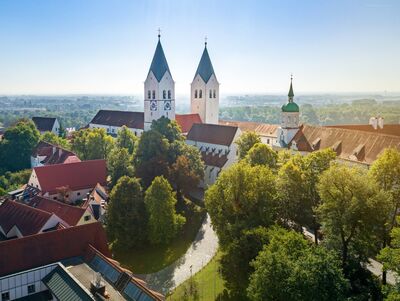 Blick auf den Domberg und den Dom in Freising.