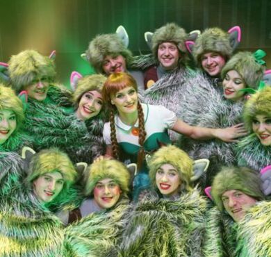 Foto von einer Szene aus der Musikshow Eiskönigin 1 & 2.