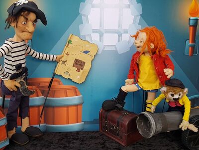 Pippi Langstrumpf Figurentheater, Dultplatz Altötting, Foto Christian Sperlich Theaterpuppen Pirat, Pippi Langstrumpf und Affe