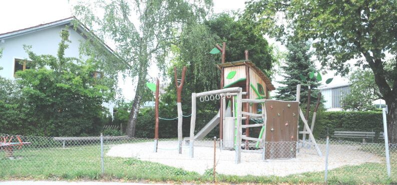 csm_spielplatz-altoetting-hermann-stelzer-strasse-foto-stadt-795x370_8491740b36 csm_spielplatz-altoetting-hermann-stelzer-strasse-foto-stadt-795x370_8491740b36