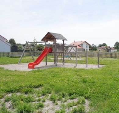 csm_spielplatz-altoetting-eschbachstrasse-foto-stadt-385x370_44a62e0584 csm_spielplatz-altoetting-eschbachstrasse-foto-stadt-385x370_44a62e0584