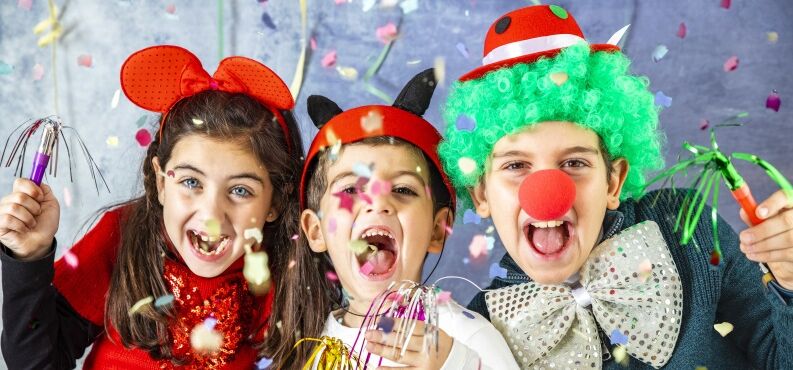 Kinderfasching, Kultur+Kongress Forum Altoetting, Foto Pixabay Kinder im Faschingskostüm.