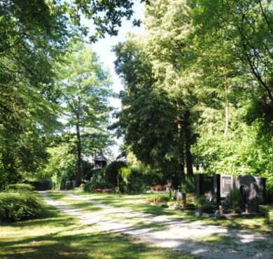 csm_parkfriedhof-altoetting-foto-stadt-4-385x370_d2b1f12089