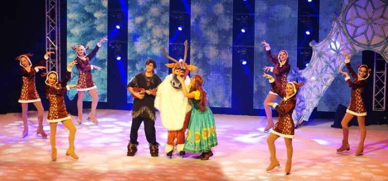 Foto von einer Szene aus der Musikshow Eiskönigin 1 & 2.