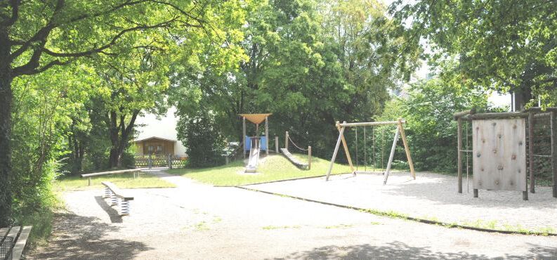 csm_spielplatz-altoetting-karolinger-strasse-foto-stadt-795x370_8d204d37d3 csm_spielplatz-altoetting-karolinger-strasse-foto-stadt-795x370_8d204d37d3