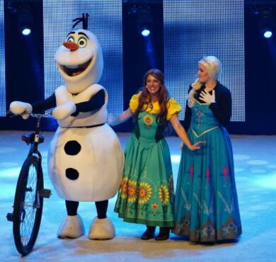 Foto von einer Szene aus der Musikshow Eiskönigin 1 & 2.