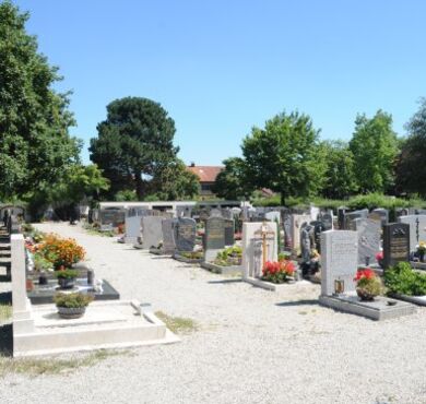 csm_friedhof-b-altoetting-foto-stadt-1-385x370_fd363c78b9