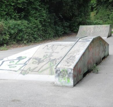 csm_spielplatz-altoetting-skaterplatz-josef-kehrer-strasse-foto-stadt-385x370_20ab064002