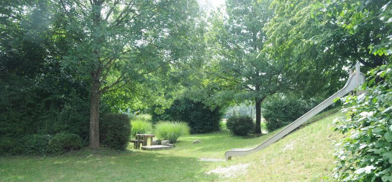 csm_spielplatz-altoetting-carl-orff-strasse-foto-stadt-795x370_1402eff3d1 csm_spielplatz-altoetting-carl-orff-strasse-foto-stadt-795x370_1402eff3d1