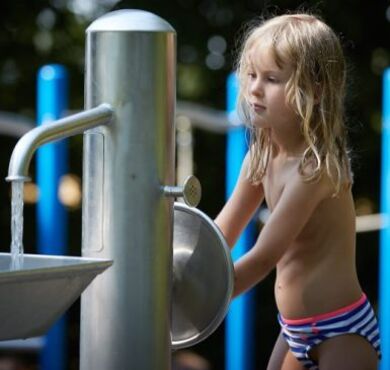 csm_freibad-sankt-georgen-spielplatz-foto-irmi-mayer-franziska-ziesler-385x370_521b517edd