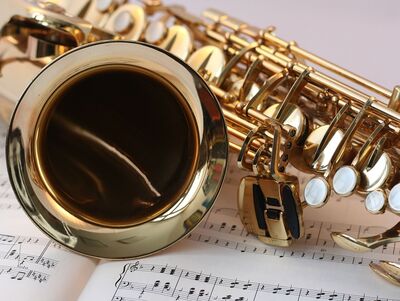 schuetz-mediendesign-saxophone-546303_1920