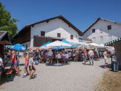 Dorffest_Unterholzhausen_Copyright_FranzJetz