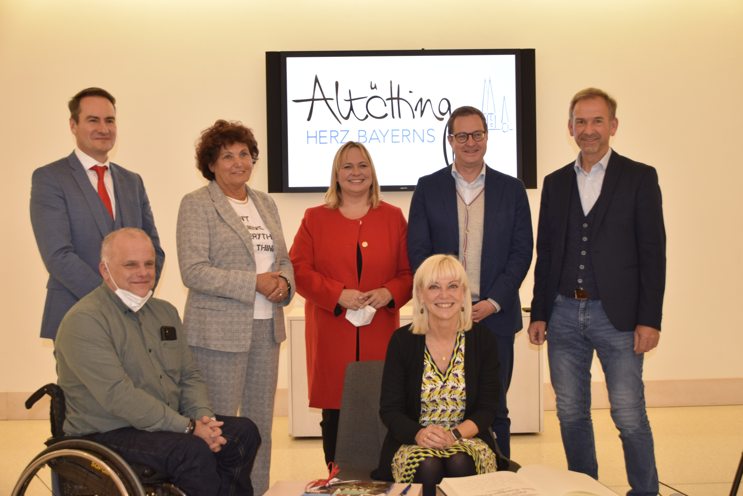 04-11-2021-Trautner-Carolina-Staatsministerin-Schwerbehindertentagung-forumaltoetting-foto-stadt-altoetting-800x600