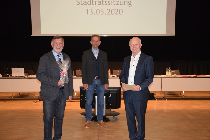 14-05-20-Verabschiedung-Zweiter-und-Dritter-Buergermeister-Altoetting-Foto-Stadt-Altoetting-800x600