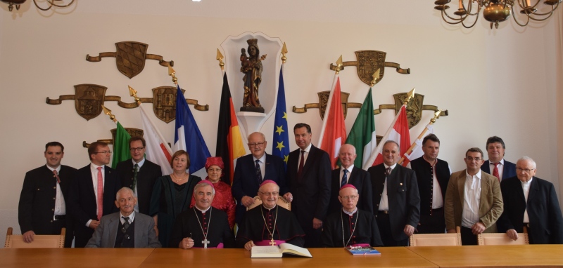 14-07-2019-Donauschwaben-60-Geloebniswallfahrt-2-Foto-Stadt-Altoetting-800x600