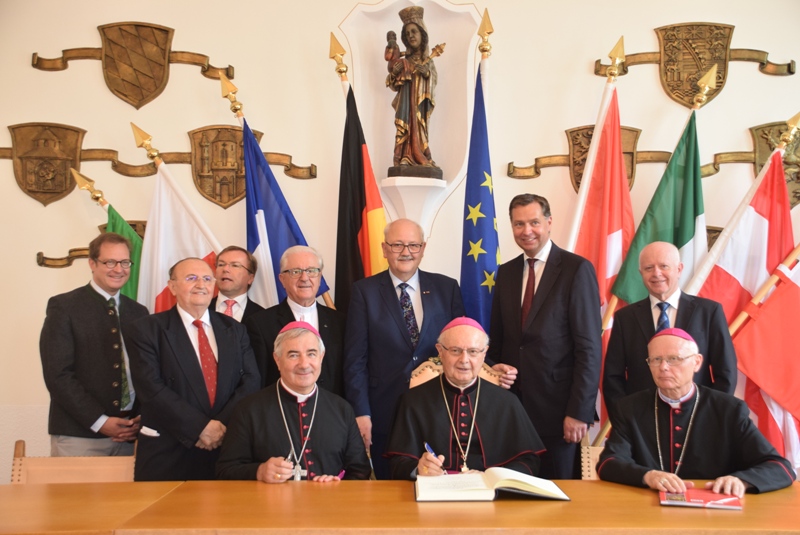 14-07-2019-Donauschwaben-60-Geloebniswallfahrt-Foto-Stadt-Altoetting-800x600