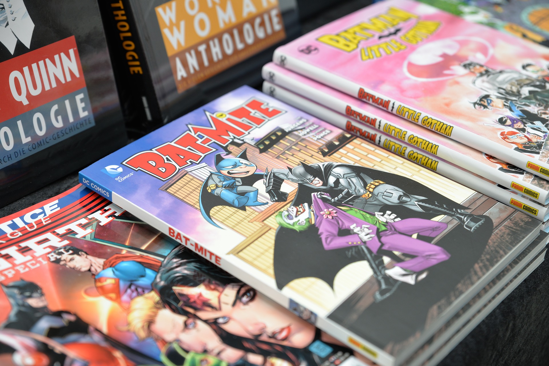2025-07-21-Vorbilder-mit-zwei-Gesichtern-Stadtgalerie-Aloetting-Pixabay-batman-2216148_1920 2025-07-21-Vorbilder-mit-zwei-Gesichtern-Stadtgalerie-Aloetting-Pixabay-batman-2216148_1920