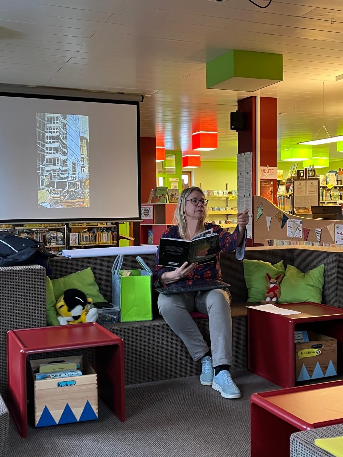 Bilderbuchkino in der Vorlese3viertelstunde Foto: Stadtbücherei
