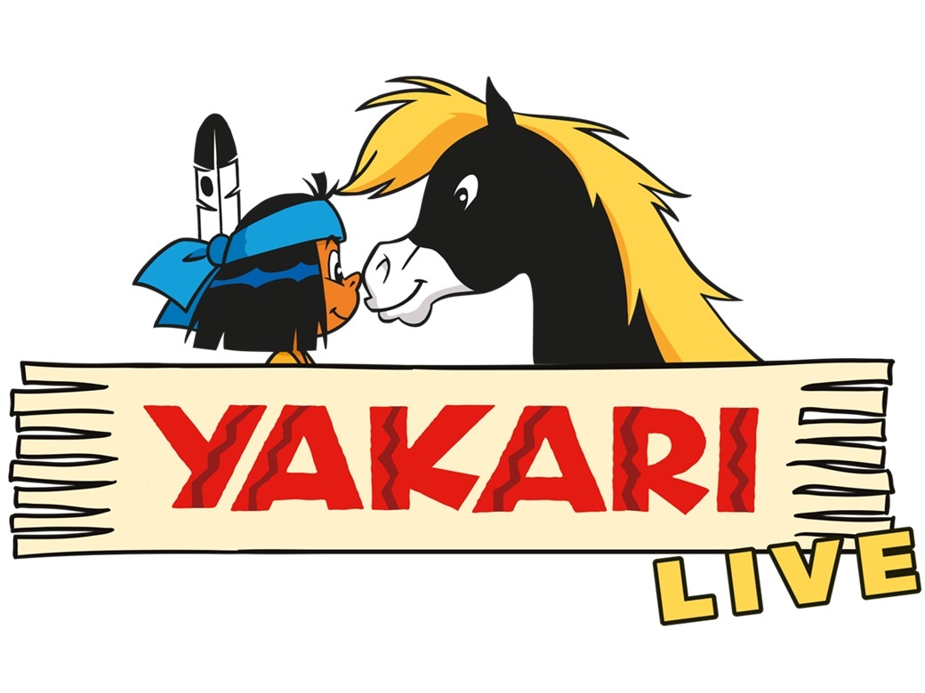 Yakari, Kinder, Musical, Forum, Altoetting, Bild Why Not Events Lebensgroße Plüschfiguren tanzen miteinander.