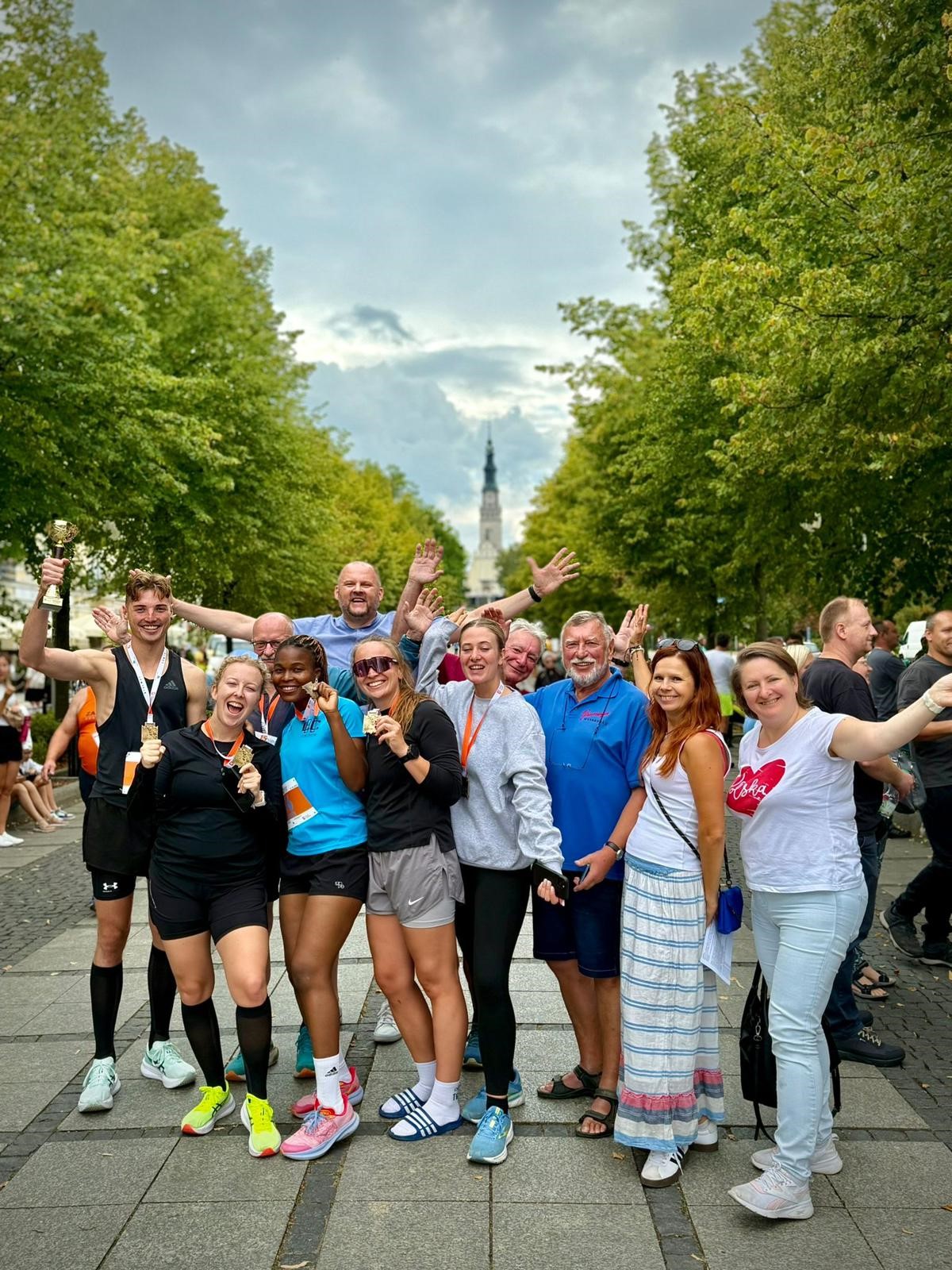 Jubel nach dem erfolgreichen Lauf. Foto Grzegorz Skoweonek