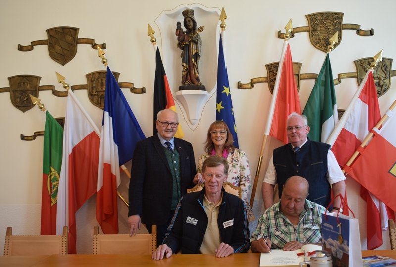 Roehrl_-_Goldene_Buch_800x600