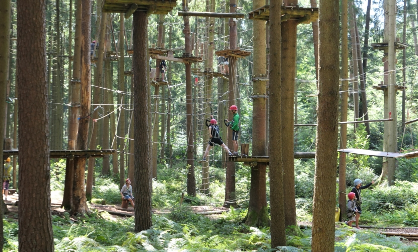 Jugendarbeit der Städte Altötting und Neuötting, Ferienprogramm Sommer im Hochseilgarten