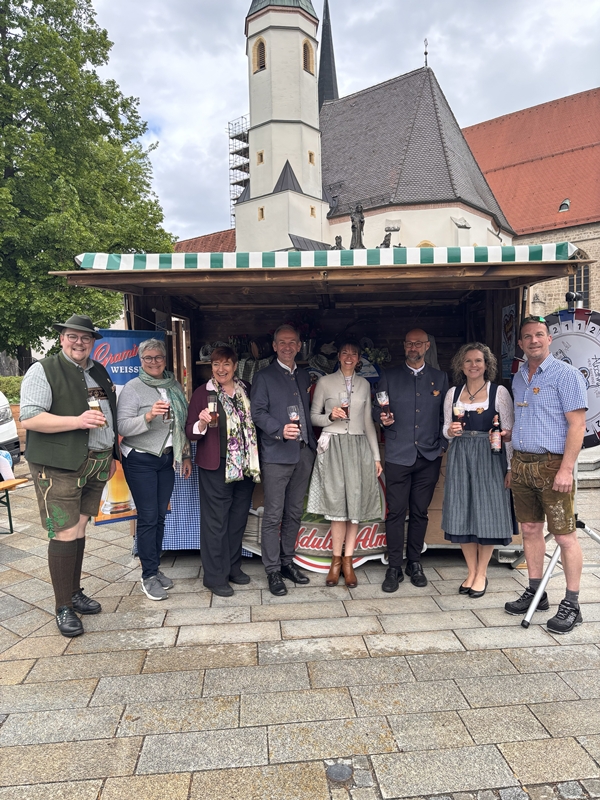 Stadt Altötting, Infostand Hofdult Bauernmarkt, Mai 2026, Foto: Stadt Altötting
