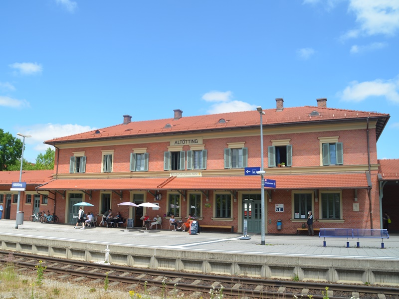 Stadt Altötting, Kultur am Bahnhof, Lif(v)e! am Bahnhof 