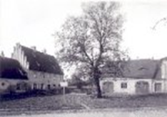 Das Gendameriegebäude in Altötting im Jahr 1945.
