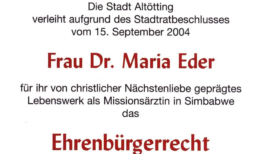Urkunde der Verleihung der Ehrenbürgerwürde an Dr. maria Eder im Jahr 2004.
