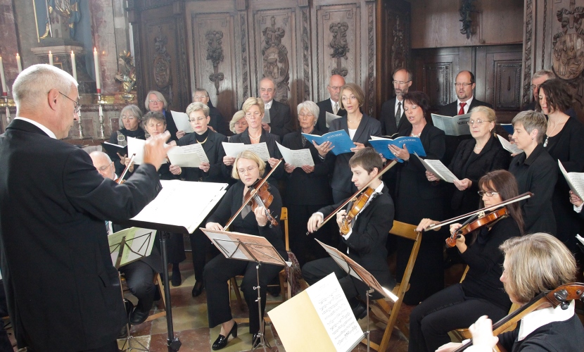 Orchester in der Kirche anlässlich der Europreisverleihung