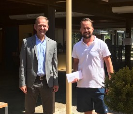 Stadt Altötting, Erster Bürgermeister Stephan Antwerpen, Schwimmmeister Mario Ziesler Hier sehen Sie Ersten Bürgermeister Stephan Antwerpen und Schwimmmeister Marion Ziesler.