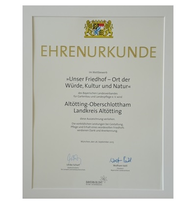 Ehrenurkunde für den Parkfriedhof Altötting.