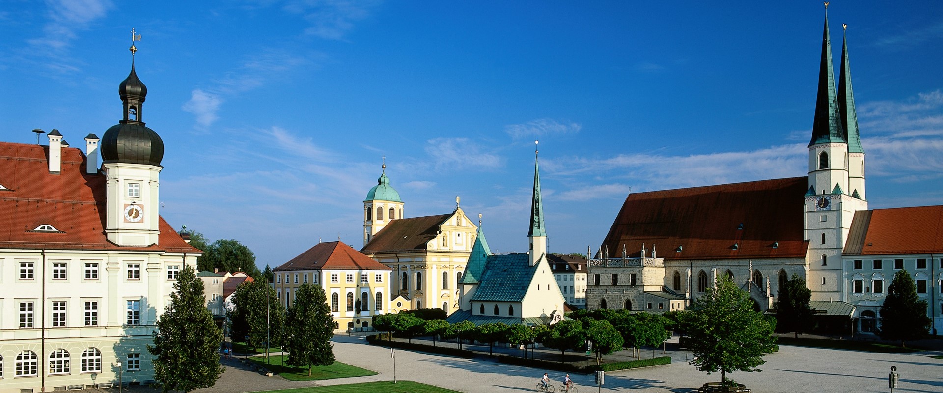 Der Altöttinger Kapellplatz.