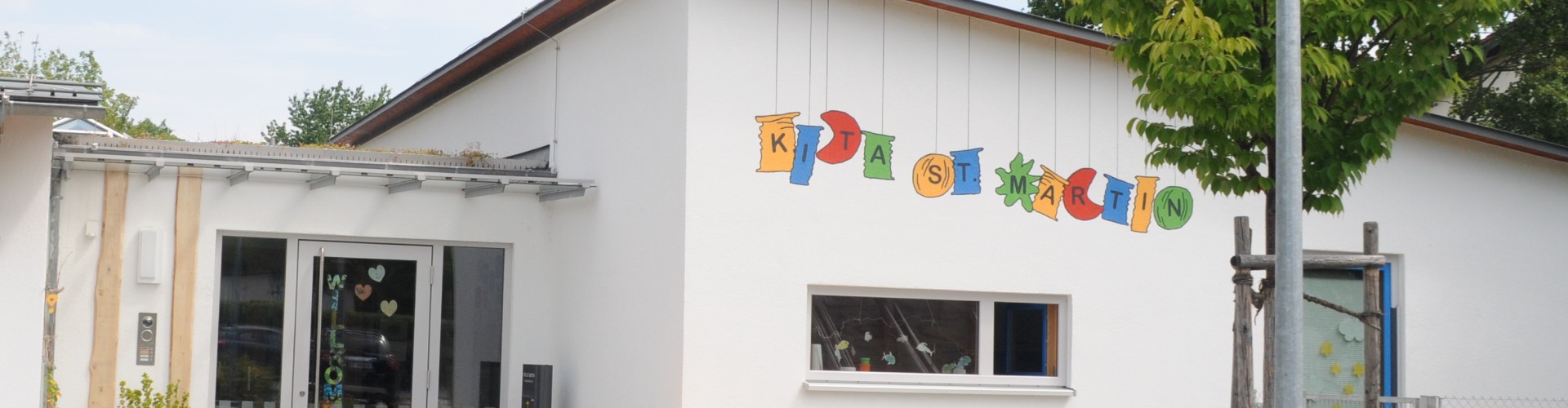 Außenansicht Kindertagesstätte St. Martin in Altötting.