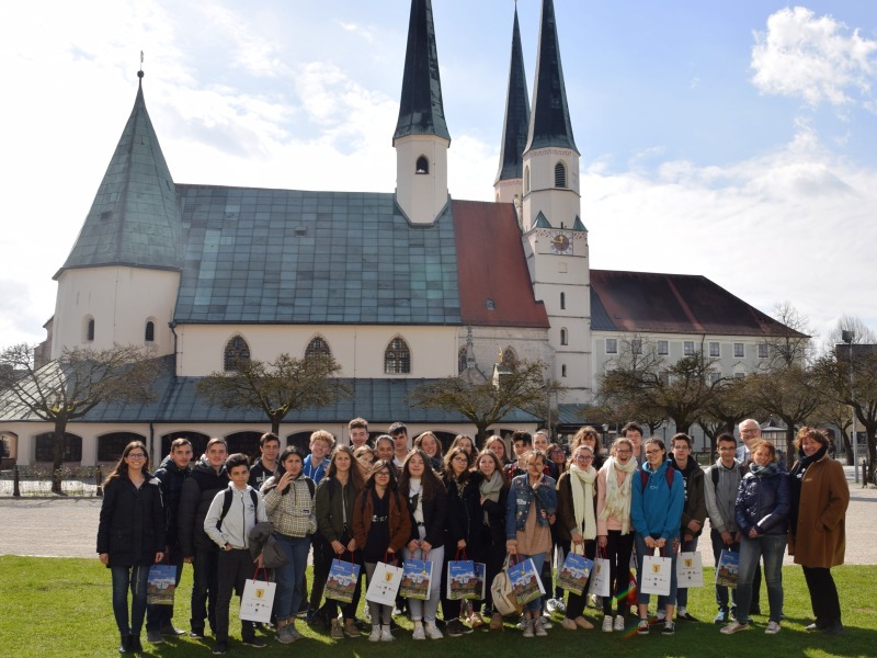 25-03-2019-Schueleraustausch-Thonon-les-Bains-KKG-Foto-Stadt-Altoetting-800x600
