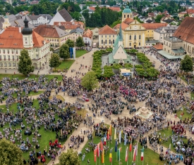 Luftbild-Gautrachtenfest-2019-4965-Foto-Vierlinger-275x235 Luftbild-Gautrachtenfest-2019-4965-Foto-Vierlinger-275x235
