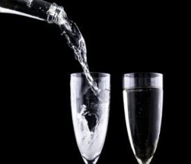 Sekt-Glueckwunsch-Pixabay-Stadt-Altoetting-275x235 Sekt-Glueckwunsch-Pixabay-Stadt-Altoetting-275x235