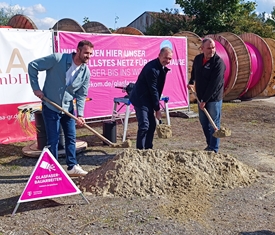 Stadt Altötting, Spatenstich Breitbandausbau, Foto: Stadt Altötting Stadt Altötting, Spatenstich Breitbandausbau, Foto: Stadt Altötting