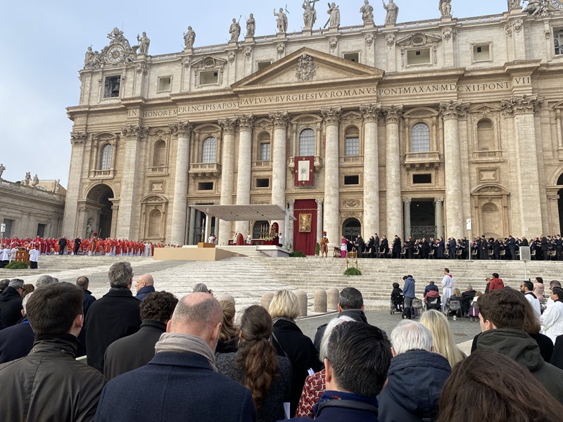 Stadt Altötting, Requiem Benedikt XVI in Rom, Foto: Stephan Antwerpen