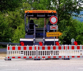 Die Ausbauarbeiten der Mühldorfer Straße in Altötting starten.