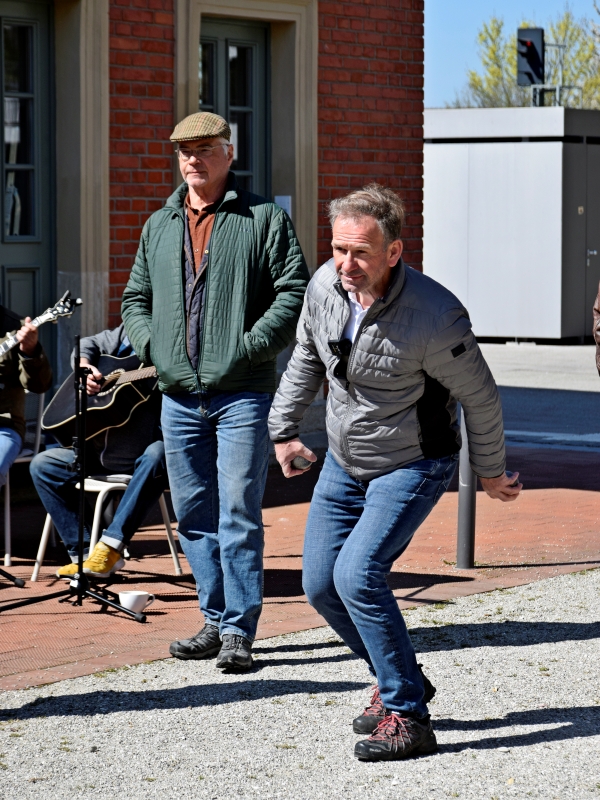 Stadt Altötting, Boule-Bahn am Bahnhof