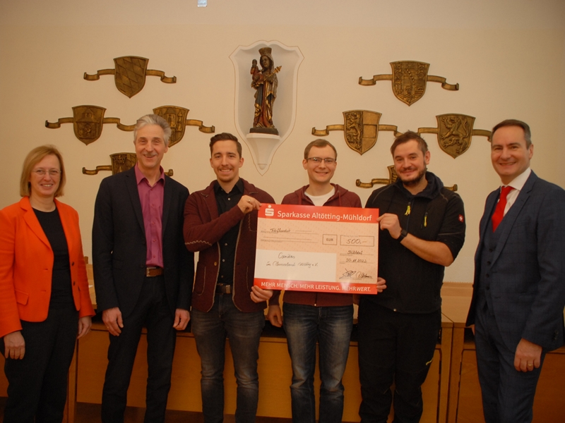 Stadt Altötting, Spendenübergabe Bürgerstiftung an Caritas, Foto: Stephan Hölzlwimmer Stadt Altötting, Spendenübergabe Bürgerstiftung an Caritas, Foto: Stephan Hölzlwimmer
