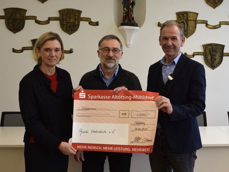 Stadt Altötting, Bürgerstiftung, Spendenübergabe Bund Naturschutz, 2025, Foto: Stadt Altötting