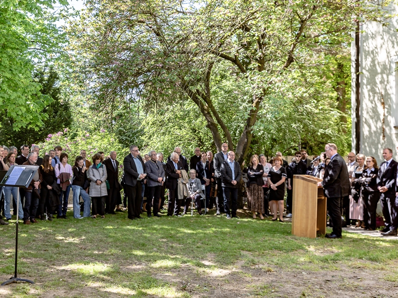 Stadt Altötting, Einweihung Erinnerungsskulptur 28. April, 2025, Gäste, Foto: Fonse Demmelhuber